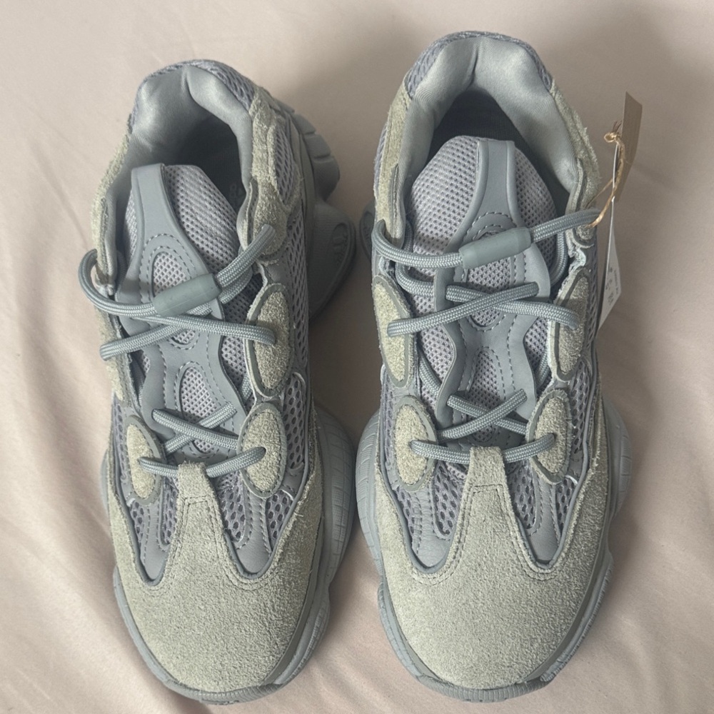 Yeezy 500 - Picture 1 of 6